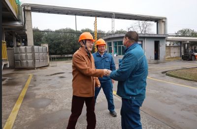 �ľ�ͷ����ף�� ������ڸ�λ��������������ڶ������¾�